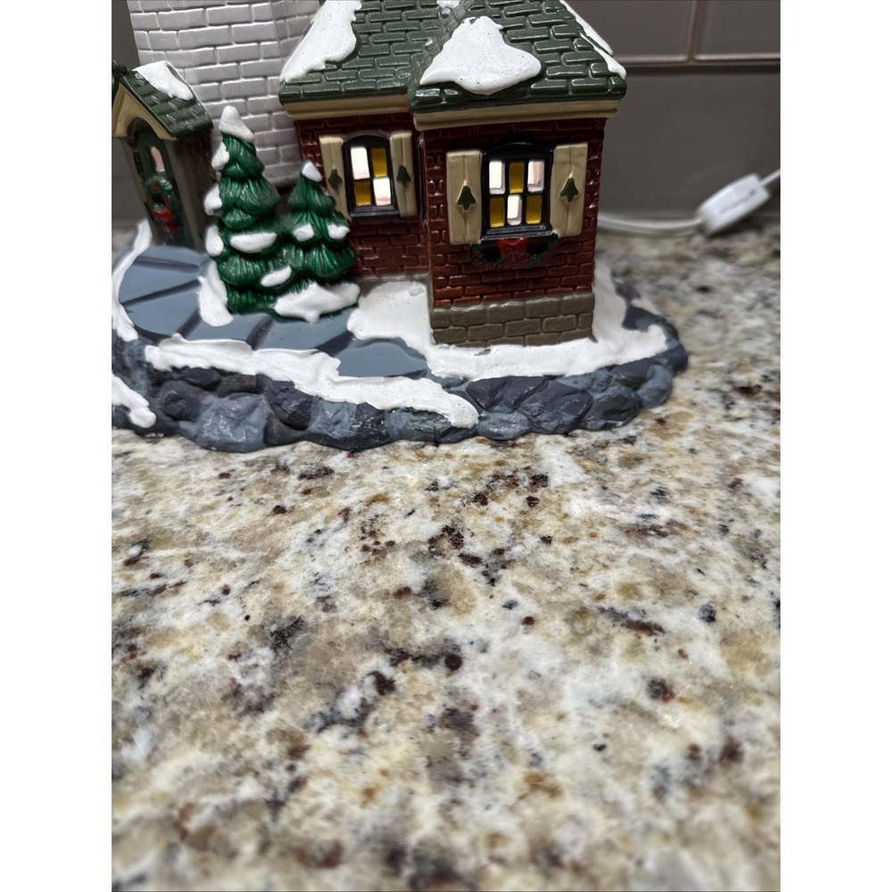 Dept 56 Snow Village 1995 Lighted Christmas Cove Lighthouse Building Vintage - Picture 9 of 14